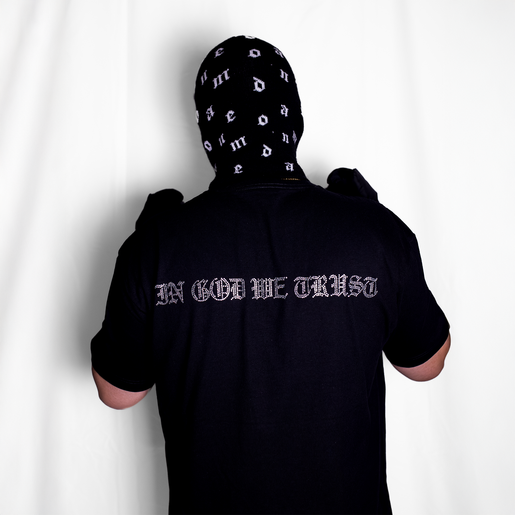 ROSARY RHINESTONE TEE BLACK